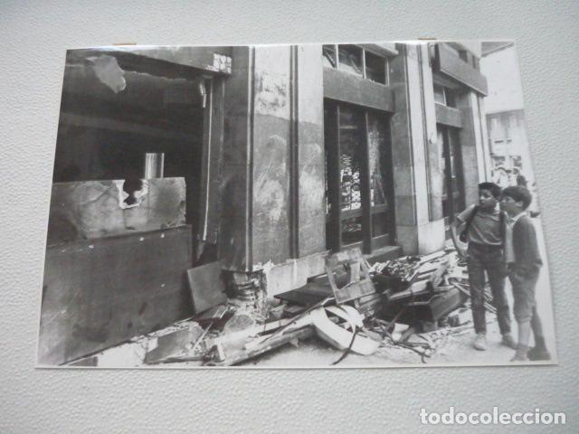 Fotografia antiga: BARCELONA ATENTADO ETA TERRORISMO ANTIGUA FOTOGRAFIA ORIGINAL 18 X 24 CM