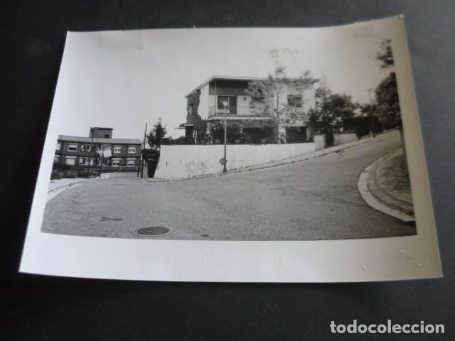 Fotografia antica: BARCELONA ESCENA URBANA ANTIGUA FOTOGRAFIA ORIGINAL 18 X 24 CM