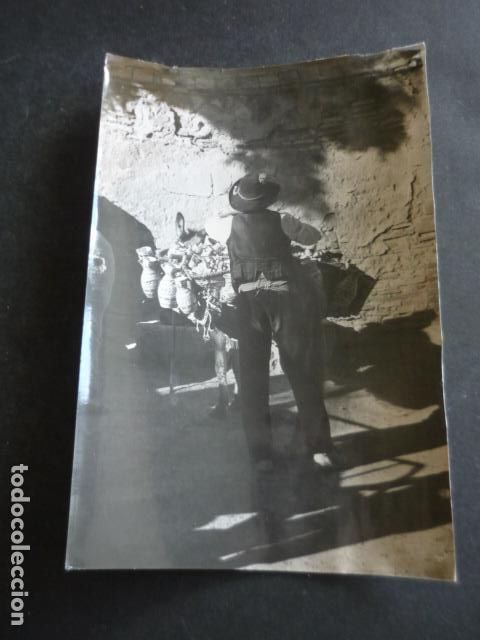 Fotografia antiga: TOLEDO BOTIJERO VENDEDOR AMBULANTE ANTIGUA FOTOGRAFIA ORIGINAL 18 X 12 CM