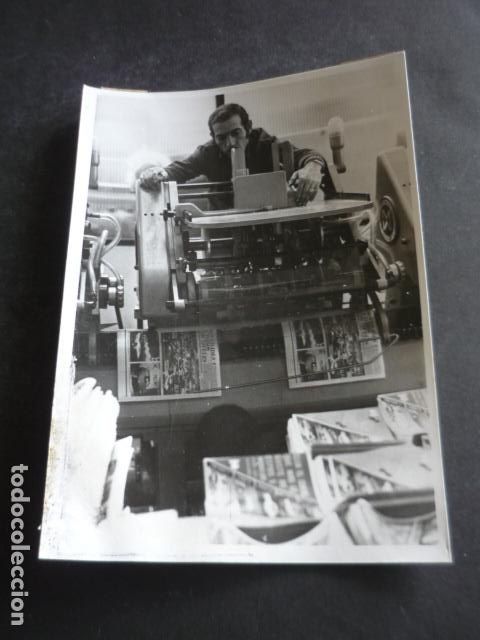 Antique Photography: INTERIOR DE UNA IMPRENTA ANTIGUA FOTOGRAFIA ORIGINAL 12 X 17 CM