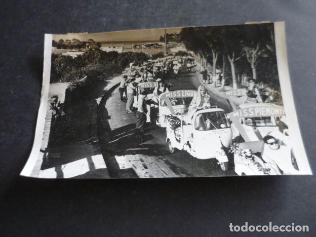 Antique Photography: MOTOS VESPA DESFILE VESPACAR ITALIA ANTIGUA FOTOGRAFIA ORIGINAL 12 X 17 CM