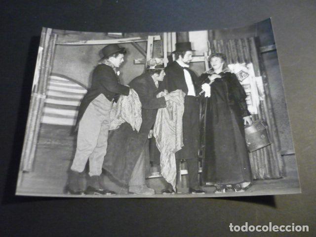 Alte Fotografie: MADRID TEATRO DE LA ZARZUELA REVISTA MUSICAL LA PELIRROJA VIRMA GONZALEZ ANTIGUA FOTOGRAFIA 13 X 18