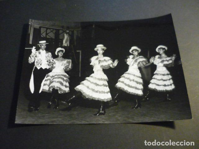 Alte Fotografie: MADRID TEATRO DE LA ZARZUELA REVISTA MUSICAL LA PELIRROJA VIRMA GONZALEZ ANTIGUA FOTOGRAFIA 13 X 18