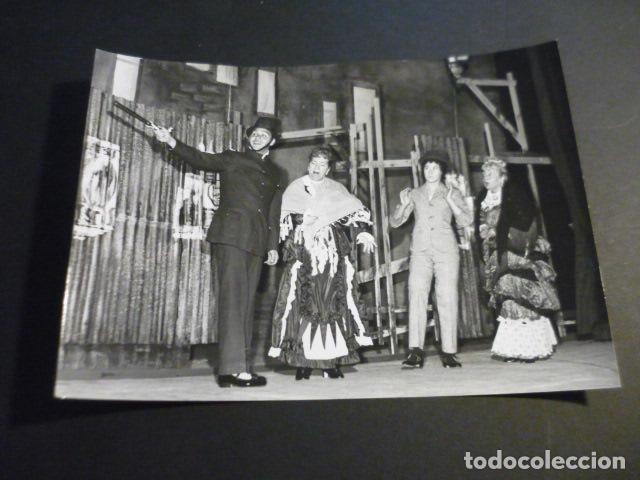 Fotografia antiga: MADRID TEATRO DE LA ZARZUELA REVISTA MUSICAL LA PELIRROJA VIRMA GONZALEZ ANTIGUA FOTOGRAFIA 13 X 18