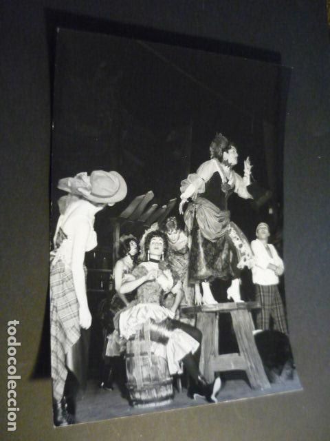 Alte Fotografie: MADRID TEATRO DE LA ZARZUELA REVISTA MUSICAL LA PELIRROJA VIRMA GONZALEZ ANTIGUA FOTOGRAFIA 13 X 18