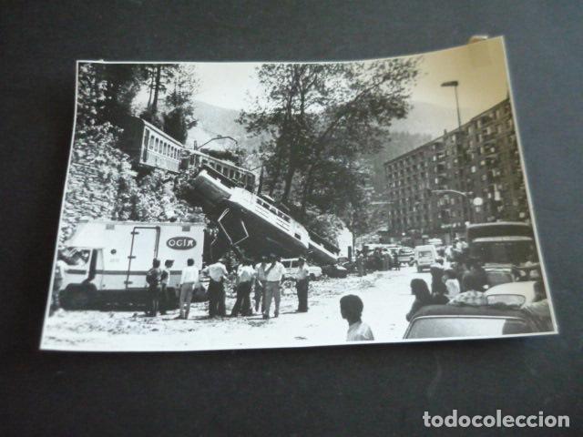 Antique Photography: ERMUA VIZCAYA ACCIDENTE FERROVIARIO ANTIGUA FOTOGRAFIA ORIGINAL 16,5 X 24,5 CM