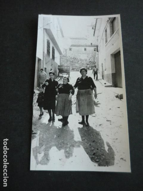Photographie ancienne: RINCON DE OLIVEDO LA RIOJA ESCENA URBANA ANTIGUA FOTOGRAFIA ORIGINAL 10 X 18 CM