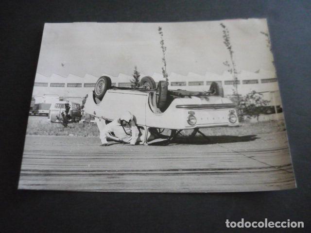 Fotograf&iacute;a antigua: RAFAEL ESCAMILLA PERIODISTA AUTOMOVILISMO ANTIGUA FOTOGRAFIA ORIGINAL 18 X 24 CM