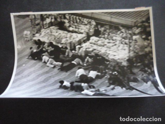 Photographie ancienne: BARCELONA ASALTO AL BANCO CENTRAL ANTIGUA FOTOGRAFIA ORIGINAL 13 X 18 CM