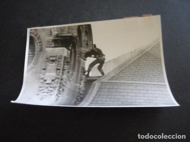 Alte Fotografie: BARCELONA ASALTO AL BANCO CENTRAL ANTIGUA FOTOGRAFIA ORIGINAL 13 X 18 CM