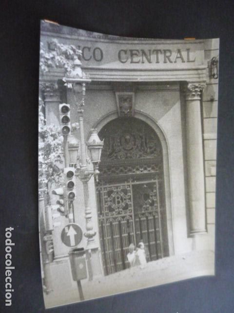 Fotografia antica: BARCELONA ASALTO AL BANCO CENTRAL ANTIGUA FOTOGRAFIA ORIGINAL 24 X 18 CM