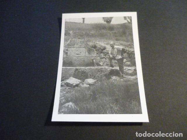 Fotografia antiga: FUENTE DE IDENTIFICAR ANTIGUA FOTOGRAFIA 7,5 X 10,5 CM