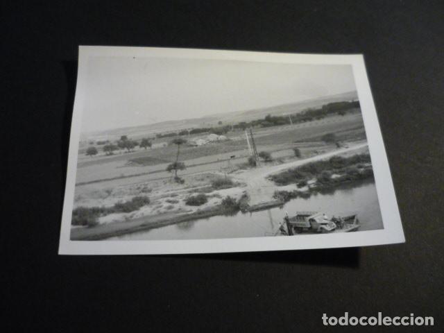 Alte Fotografie: RIO TAJO BARCA PASAJE CON CAMION ANTIGUA FOTOGRAFIA 7,5 X 10,5 CM