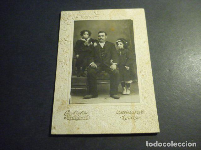 Alte Fotografie: LUGO RETRATO DE PADRE E HIJOS CONSTANTINO RODRIGUEZ FOTOGRAFO ANTIGUA FOTOGRAFIA 11 X 16 CM
