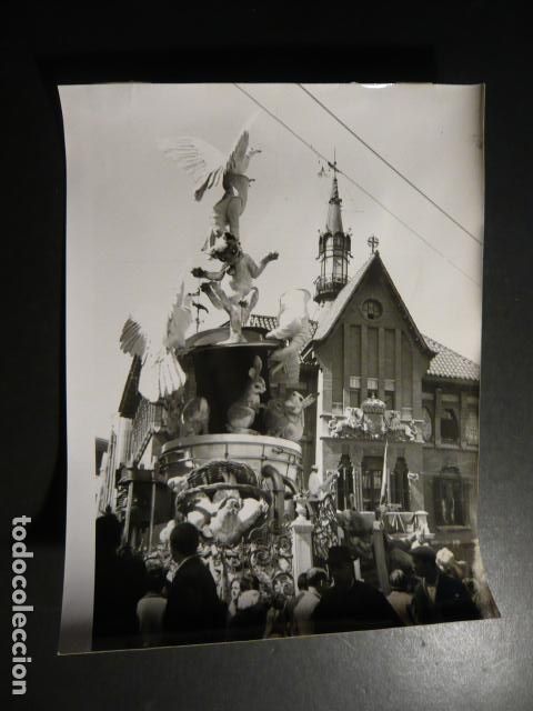 Alte Fotografie: VALENCIA FALLAS 1964 ANTIGUA FOTOGRAFIA ORIGINAL 18 X 24 CM