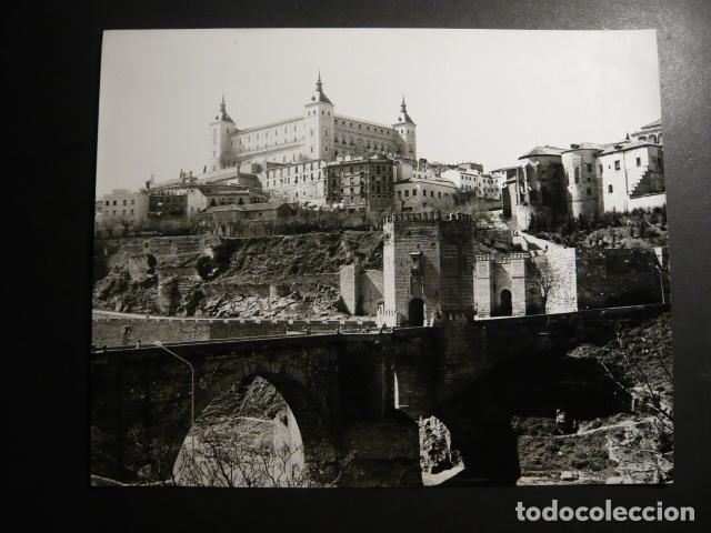 Alte Fotografie: TOLEDO PUENTE DE ALCANTARA Y ALCAZAR ANTIGUA FOTOGRAFIA ORIGINAL 25 X 20 CM