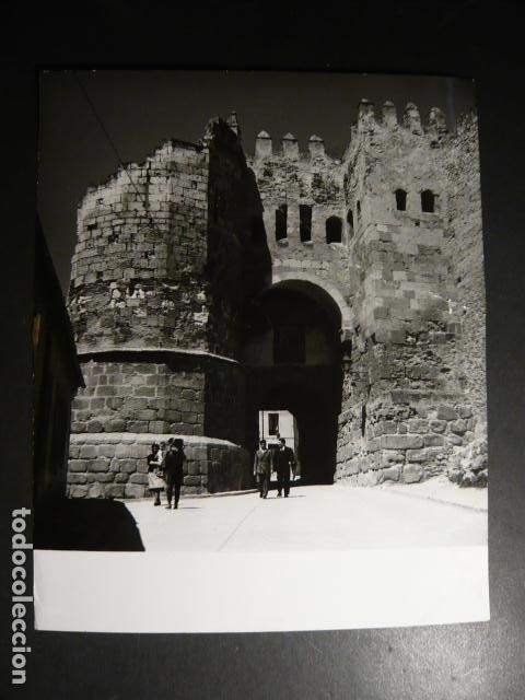 Alte Fotografie: SEGOVIA PUERTA DE SAN ANDRES ANTIGUA FOTOGRAFIA 21 X 25,5 CM