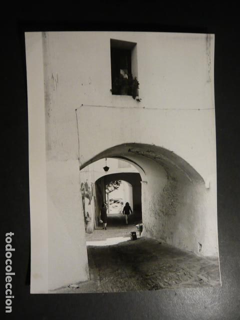 Fotografia antica: CADAQUES GERONA CALLE TIPICA ANTIGUA FOTOGRAFIA 18 X 24 CM