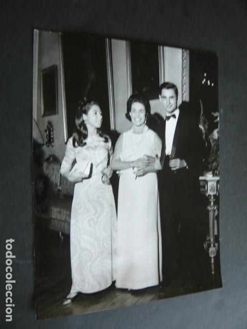 Alte Fotografie: TOLEDO PUESTA DE LARGO EN EL PALACIO DE ARNILDE CONDESA DE VALMASEDA ANTIGUA FOTOGRAFIA 18 X 24 CM