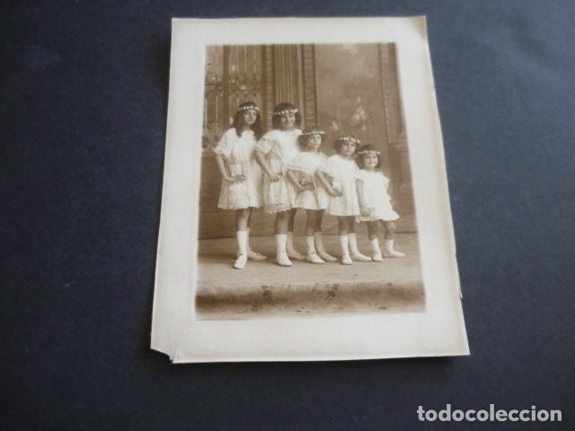 Alte Fotografie: NI&Ntilde;AS DE MENOS A MAS ANTIGUA FOTOGRAFIA 13 X 18 CM