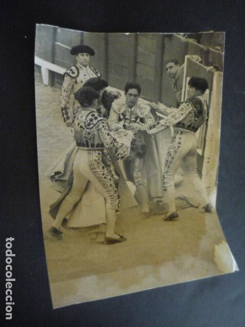 Fotografia antica: ARANJUEZ MADRID COGIDA EL CORDOBES TORERO ANTIGUA FOTOGRAFIA ORIGINAL 24 X 18 CM