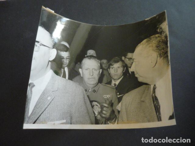 Antique Photography: CORDOBA EL CORDOBES TORERO INAUGURACION DE SU HOTEL ANTIGUA FOTOGRAFIA ORIGINAL 24 X 18 CM