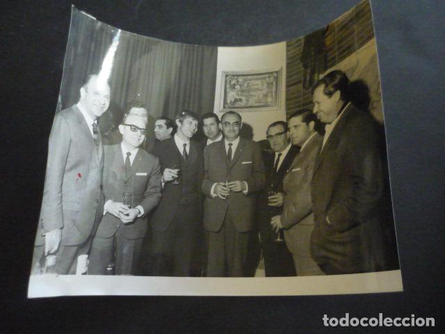 Antique Photography: CORDOBA EL CORDOBES TORERO INAUGURACION DE SU HOTEL ANTIGUA FOTOGRAFIA ORIGINAL 24 X 18 CM