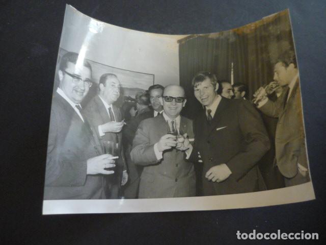 Antique Photography: CORDOBA EL CORDOBES TORERO INAUGURACION DE SU HOTEL ANTIGUA FOTOGRAFIA ORIGINAL 24 X 18 CM