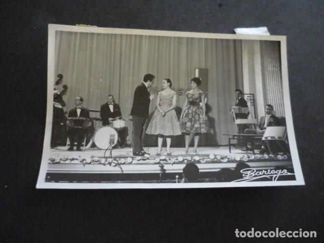 Fotograf&iacute;a antigua: MADRID CONCURSO MARCONI HACIA LA FAMA TVE ANTIGUA FOTOGRAFIA ORIGINAL 12 X 18 CM