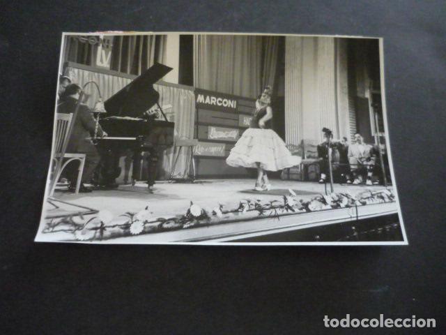 Antique Photography: MADRID CONCURSO MARCONI HACIA LA FAMA TELEVISION ESPA&Ntilde;OLA ANTIGUA FOTOGRAFIA ORIGINAL 12 X 18 CM