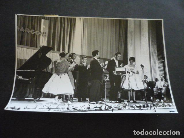Antique Photography: MADRID CONCURSO MARCONI HACIA LA FAMA TELEVISION ESPA&Ntilde;OLA ANTIGUA FOTOGRAFIA ORIGINAL 12 X 18 CM