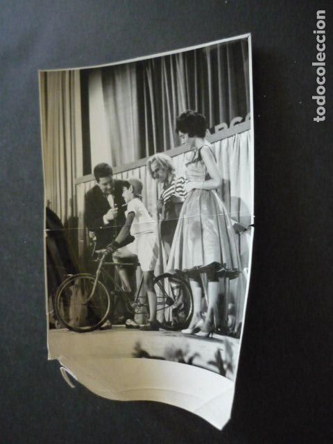 Antique Photography: MADRID CONCURSO MARCONI HACIA LA FAMA TELEVISION ESPA&Ntilde;OLA ANTIGUA FOTOGRAFIA ORIGINAL 12 X 18 CM