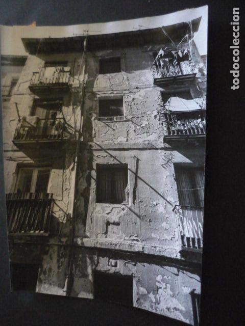 Fotograf&iacute;a antigua: MADRID CALLE DEL MEDIODICA CHICA ANTIGUA FOTOGRAFIA ORIGINAL 18 X 24 CM