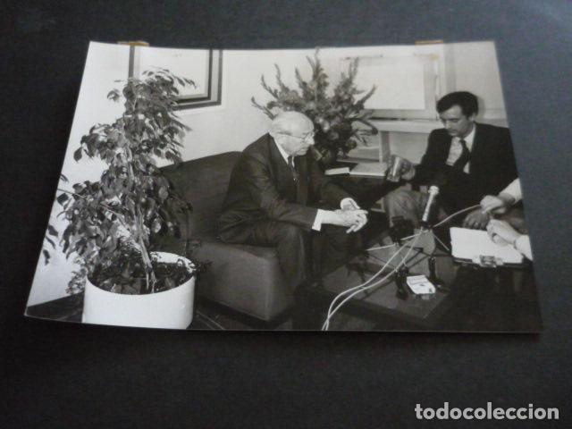 Photographie ancienne: MADRID TIERNO GALVAN RESULTADOS ELECCIONES ANTIGUA FOTOGRAFIA ORIGINAL 18 X 13 CM