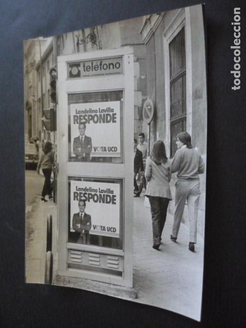 Fotografia antica: MADRID CARTELES ELECCIONES 1982 ANTIGUA FOTOGRAFIA ORIGINAL 18 X 24 CM