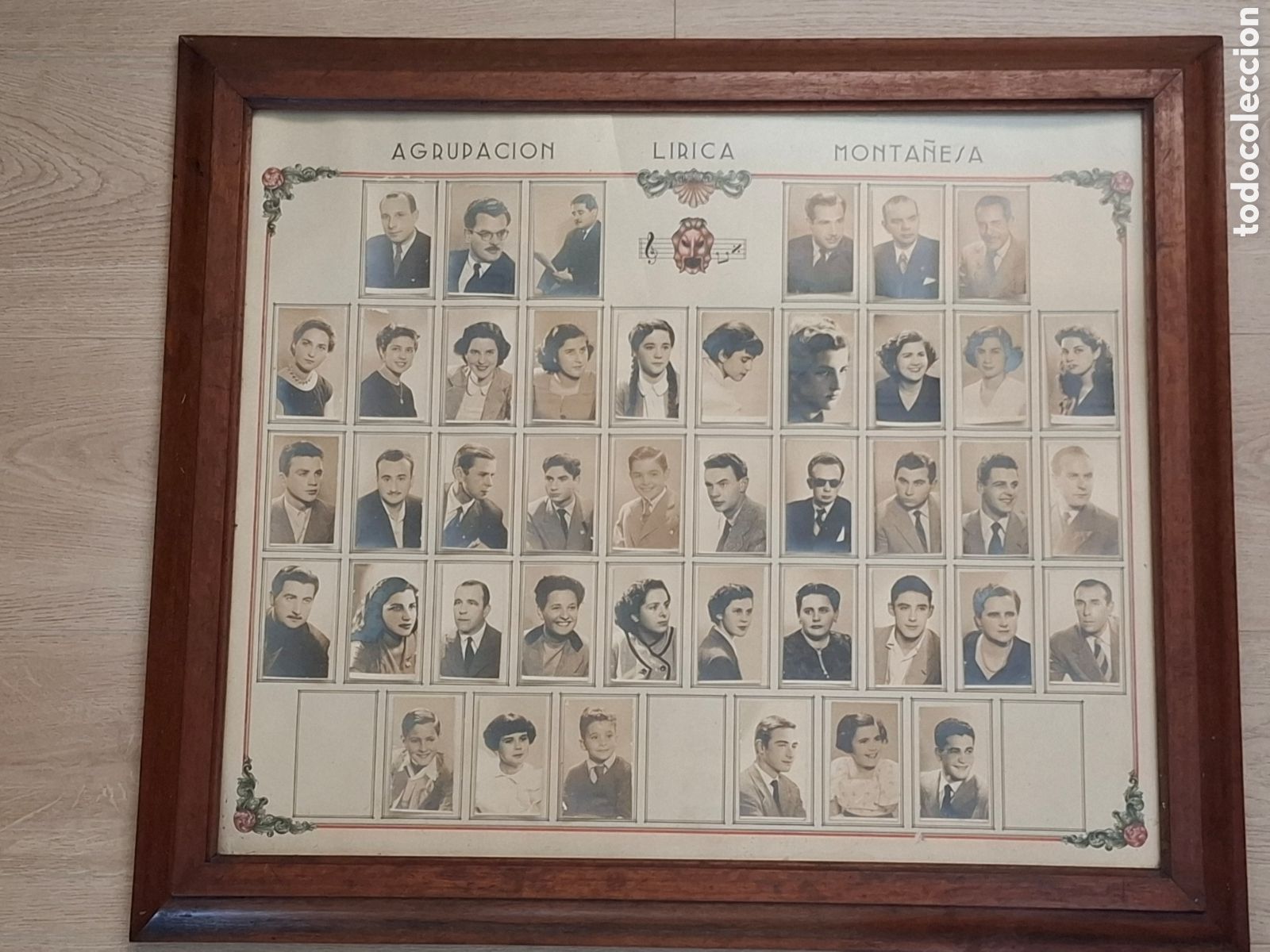 Antique Photography: Agrupaci&oacute;n L&iacute;rica Monta&ntilde;esa. Orla con fotograf&iacute;as de los miembros, a&ntilde;os 50. Santander