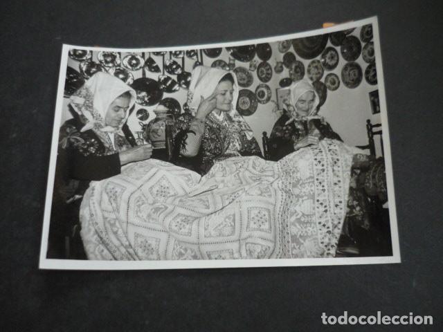Antique Photography: LAGARTERA TOLEDO MUJERES BORDADORAS ANTIGUA FOTOGRAFIA ORIGINAL 13 X 18 CM