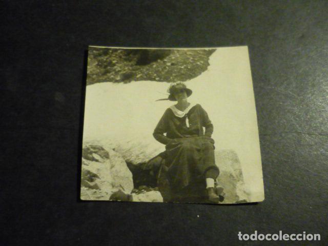 Antique Photography: PUERTO DE NAVACERRADA MADRID EXCURSIONISTA 1924 ANTIGUA FOTOGRAFIA 6 X 6 CM