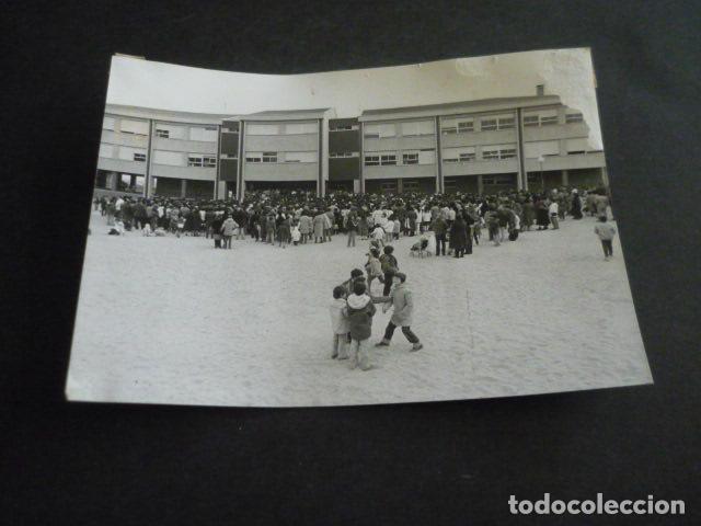 Fotografia antica: MOSTOLES COLEGIO MIGUEL HERNANDEZ ANTIGUA FOTOGRAFIA ORIGINAL 18 X 13 CM