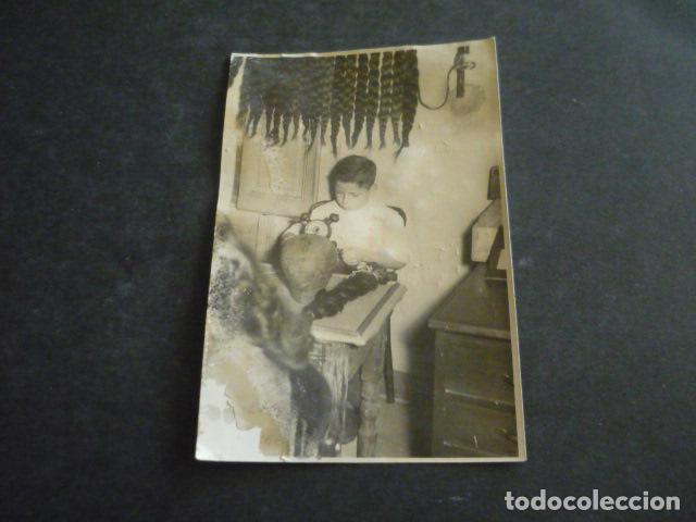 Alte Fotografie: TEJEDOR CABELLO HUMANO ANTIGUA FOTOGRAFIA ORIGINAL 8 X 12 CM