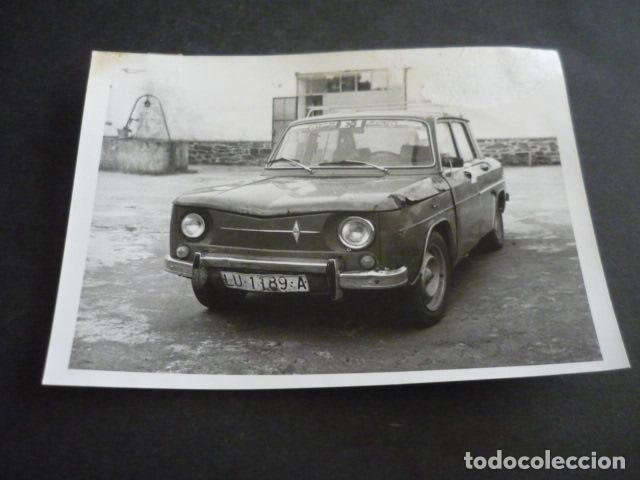 Alte Fotografie: POBLADA LUGO RENAULT 8 ANTIGUA FOTOGRAFIA ORIGINAL 18 X 12 CM