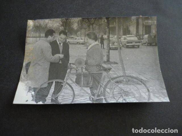 Fotografia antiga: MADRID AFILADORA MARIA E. LOSADA ANTIGUA FOTOGRAFIA ORIGINAL 13 X 18 CM