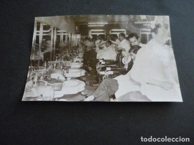 Fotografia antiga: PELUQUERIA DE CABALLEROS ANTIGUA FOTOGRAFIA ORIGINAL 18 X 12 CM