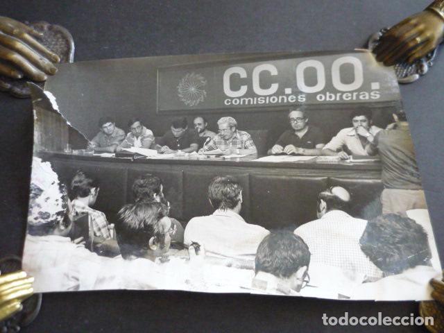 Fotografia antiga: MADRID CONSEJO CONFEDERAL COMISIONES OBRERAS SINDICATO ANTIGUA FOTOGRAFIA ORIGINAL 18 X 24 CM