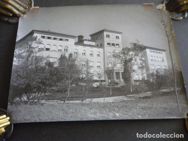 Fotografia antiga: GAVA BARCELONA ROCA RADIADORES HOSPITAL DE SAN LORENZO ANTIGUA FOTOGRAFIA ORIGINAL 18 X 24 CM