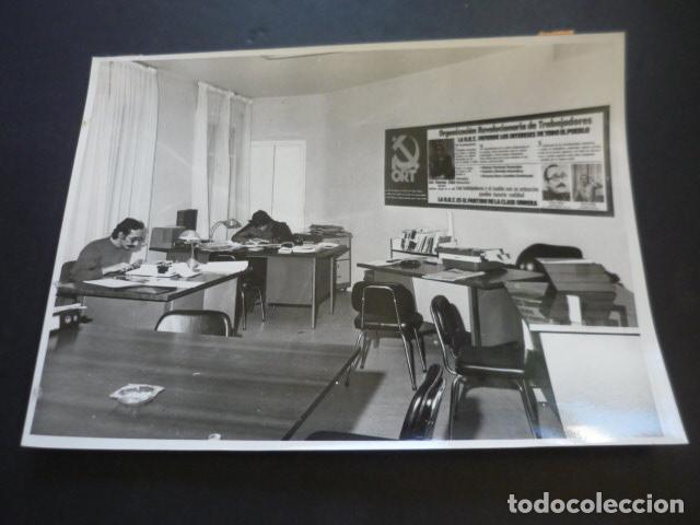 Fotografia antiga: MADRID SEDE PARTIDO ORT TRANSICION ANTIGUA FOTOGRAFIA ORIGINAL 18 X 24 CM