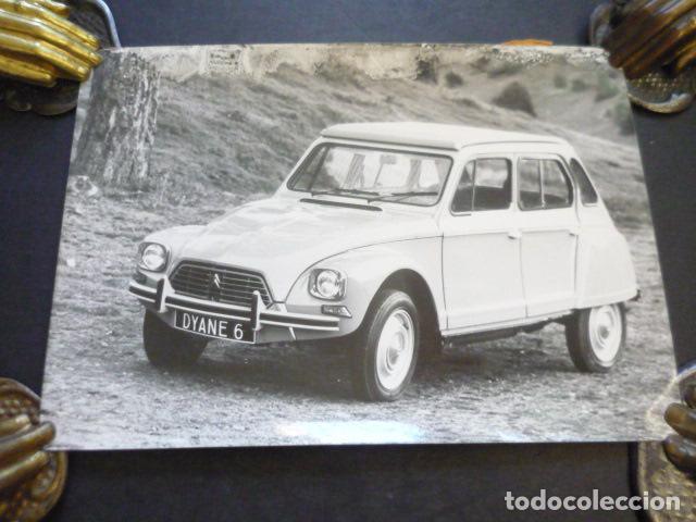Fotograf&iacute;a antigua: AUTOMOVIL CITROEN DYANE 6 ANTIGUA FOTOGRAFIA ORIGINAL 18 X 13 CM