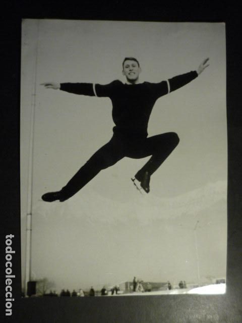 Fotograf&iacute;a antigua: ALAIN CALMAT CAMPEON MUNDIAL PATINAJE ARTISTICO ANTIGUA FOTOGRAFIA ORIGINAL 18 X 24 CM