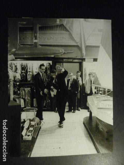Fotograf&iacute;a antigua: ALAIN CALMAT CAMPEON MUNDIAL PATINAJE ARTISTICO ANTIGUA FOTOGRAFIA ORIGINAL 18 X 24 CM