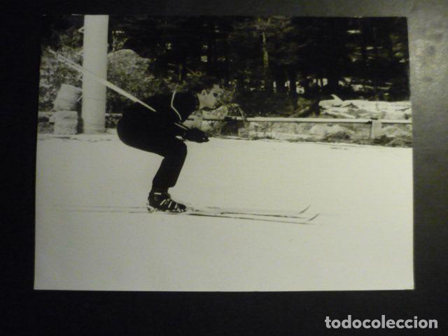 Fotograf&iacute;a antigua: ALAIN CALMAT CAMPEON MUNDIAL PATINAJE ARTISTICO ANTIGUA FOTOGRAFIA ORIGINAL 18 X 24 CM